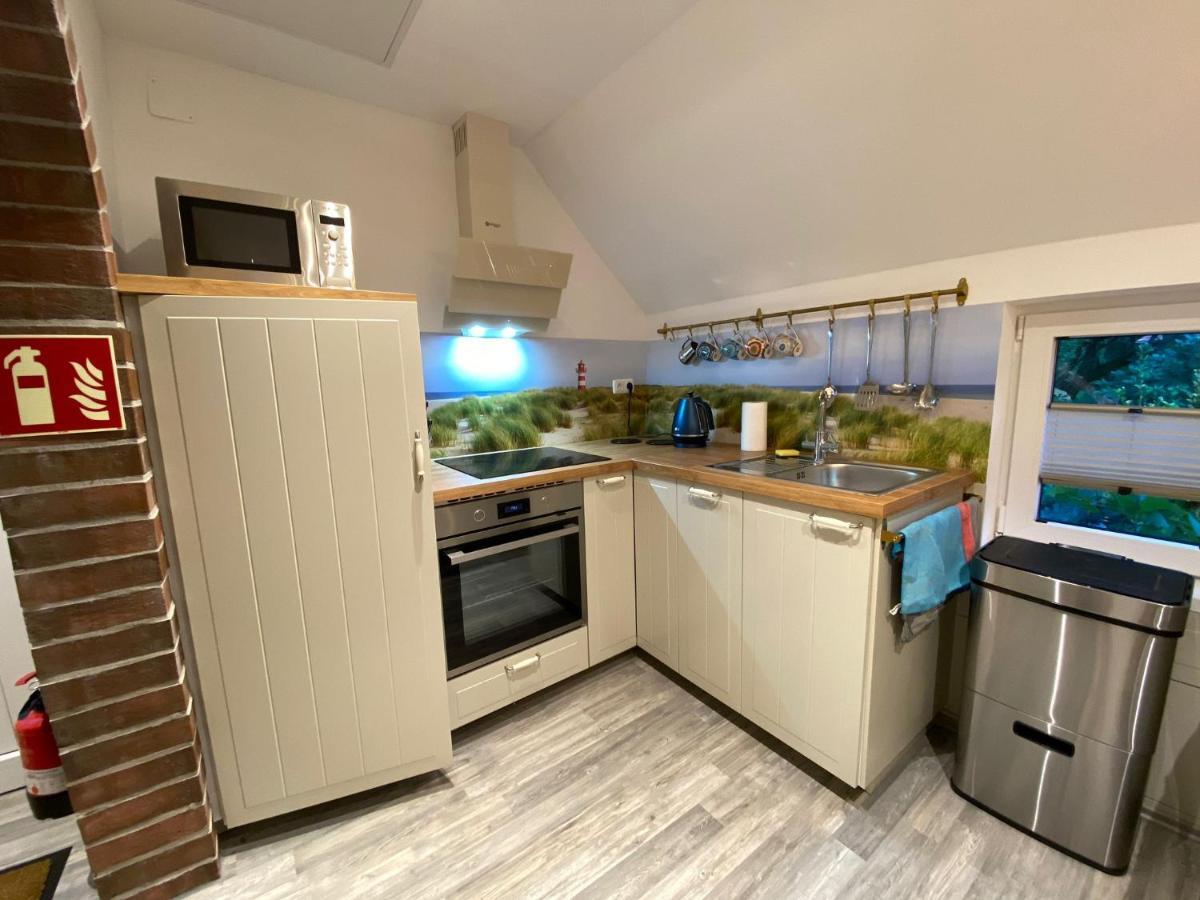 Ferienwohnung Gulfhaus, Mit Sauna Und Grossem Garten Apen Luaran gambar